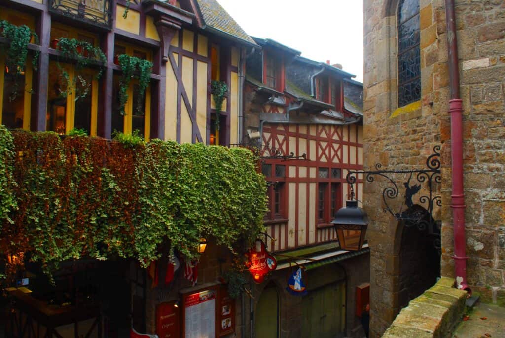 Mont-St-Michel street